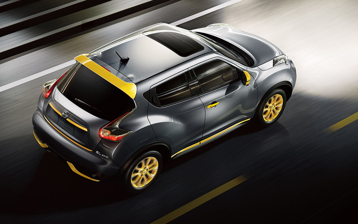 Comparison Nissan Juke Sl 2017 Vs Lamborghini Urus